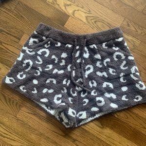 Cozy gray leopard shorts